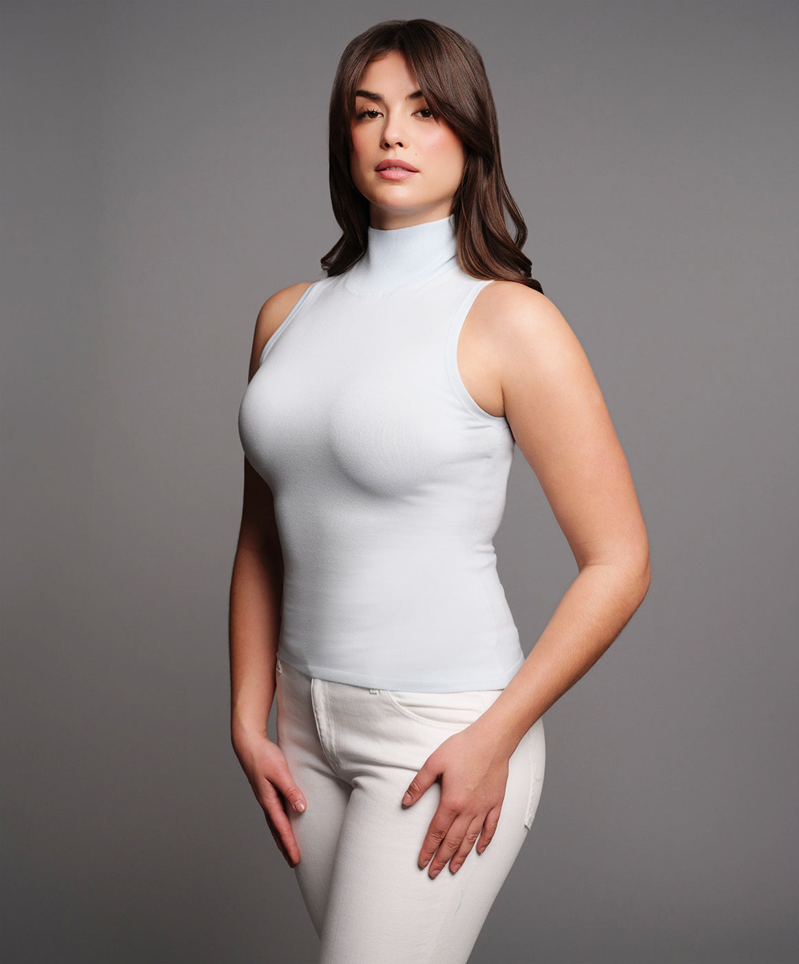 ブラウス シャツ 「TONYWACK（トニーワック）」TAILORED SATIN SLEEVELESS TOP レディース The Sleeveless Bow Turtleneck - Fallon & Ava